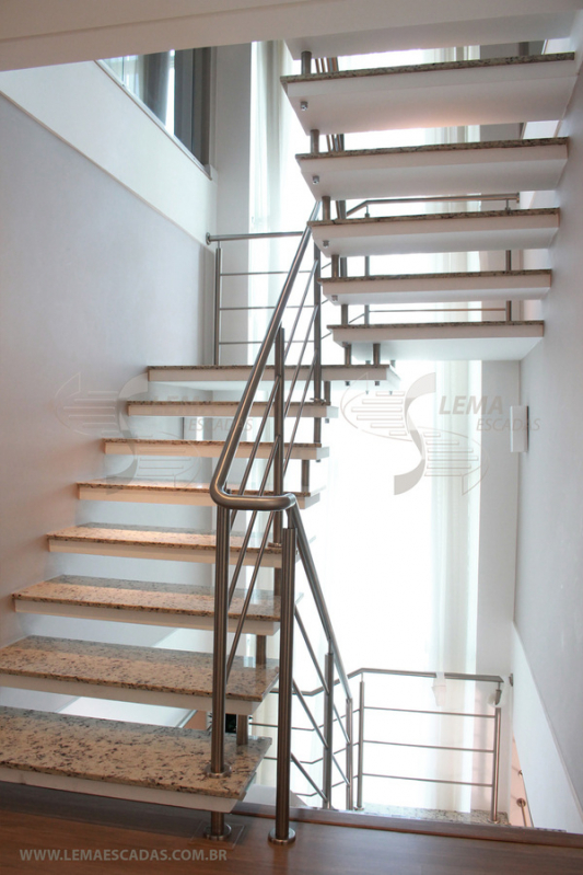 Escada em L Vazada Hortolândia - Escada Vazada com Vidro
