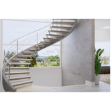escada em curva de concreto Guaratuba